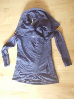 Lululemon Method Wrap Royal Size 8 Amazing Jacket