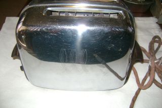 Vintage retro chrome Toastmaster toaster Works Kitchen appliance