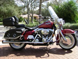 Harley Davidson  Touring 2004 CUSTOM ROAD KING CLASSIC LOW MILES TOUR 