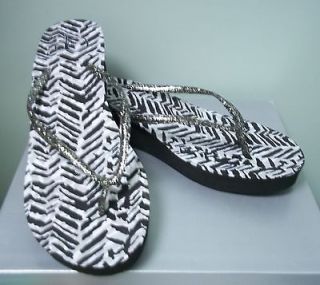  OP Womens Black White Gray Flip Flops Thong Sandals 9   10 M NEW