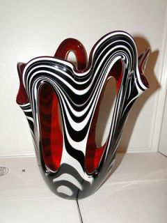JOZEFINA black zebra art glass