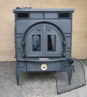 Vermont Castings Cat Wood/Coal stove. Pick up only, Acton, MA