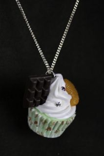 Cupcake necklace kitsch kawaii retro OOAK jewellery Katy Perry cute 