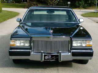 Cadillac Brougham grill in Exterior