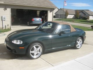 Mazda  MX 5 Miata SE with Nardi trim group 2001 Mazda Miata SE 