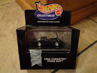   HOT WHEELS COLLECTIBLES  ​BLACK 1982 CORVETTE STING RAY CAR (NEW