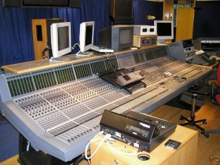 digital mixing console in Live & Studio Mixers