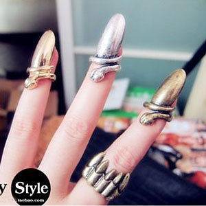 Lady Gaga Fashion Punk Cool Finger Nail Snake Design Rings (Gold 