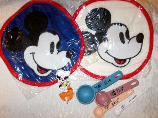 Disney lot kitchen items collectible Mickey Mouse pot holders & more