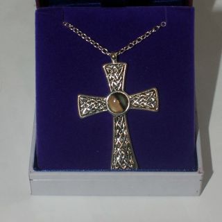 Celtic Gift Celtic Cross Pendant with Natural Scottish Heathergem 