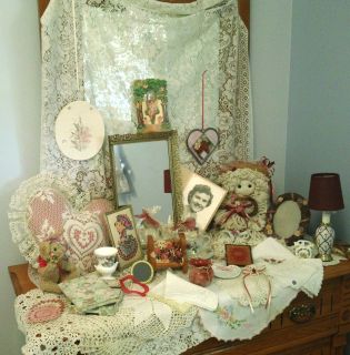   Lot,Curtain,MopDoll,Lamp,Picture,Mirror,Teacup,Vase,Doilies,Bell+