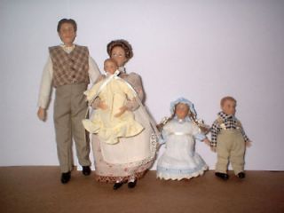 dollhouse families in Dollhouse Miniatures