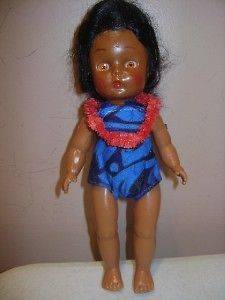 Vintage 7 1/4 Blinky Eye Plastic Hawaiian Hula Doll