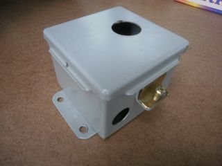 Hoffman A 404CH Hinge Cover Electrical Junction Box 4x 4x3 Type 12 