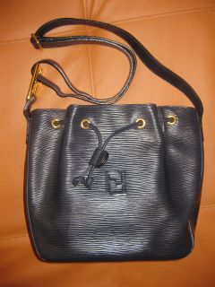 authentic vintage Fendi leather bucket handbag   excellent condition