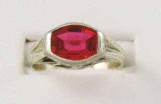 Estate Mens Art Deco 14K Yellow Gold Engraved Ruby Ring