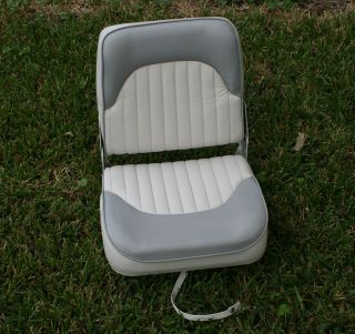 Garelick 350 Classic Folding Boat Seat EEZ IN White/Grey Used