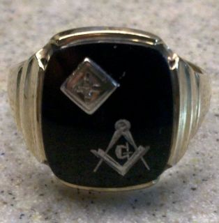 Vintage Diamond and Onyx 10K Gold Masonic Ring