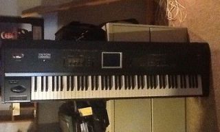   Extreme Synth / Workstation / Keyboard / 88 Key / with Hard Case