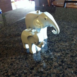 Lego Duplo Mother Elephant and baby
