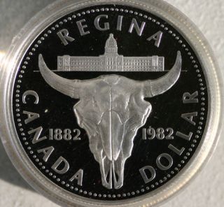 1982 Canada Silver Dollar Skull Bison Regina Commemorative RCM Coin 