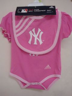 New York Yankees MLB Infant Creeper Set (onesie, bib, booties)