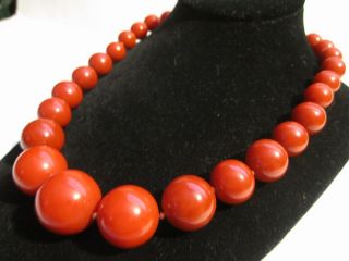Art Deco, graduated, deep red, Bakelite, necklace with round beads