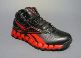 Reebok boys Zig Pro Future basketball shoes   Black / Excellent Red