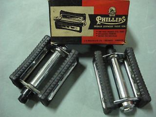 Vintage Raleigh   Phillips Bicycle Pedals 3 9/16 9/16 Axle New Old 