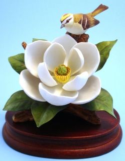 Magnolia & Kinglet Bird Figurine Andrea by Sadek Porcelain #6891 1983