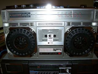 80s boombox in Portable Audio & Headphones
