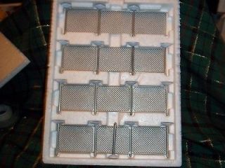 DEPT 56 CHAIN LINK FENCE EXTENSIONS #52353 HERITAGE VILLAGE/ RETIRED 