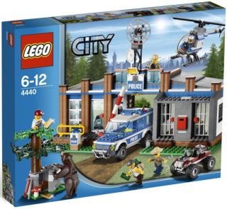 LEGO City Police 4440 Forest Police Station NEW Factory Sealed