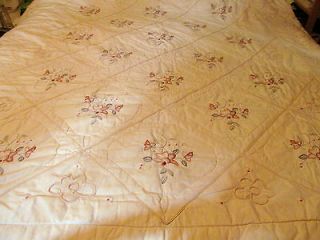 full bed coverlet off white floral embroidered machine applique 86 x 