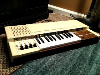 Bontempi Model B4 Chord Organ Electronic Keyboard Vintage