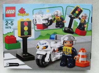 NEW IN BOX LEGO DUPLO POLICE OFFICER & MOTORCYCLE 8 PC. SET FOR AGES 2 