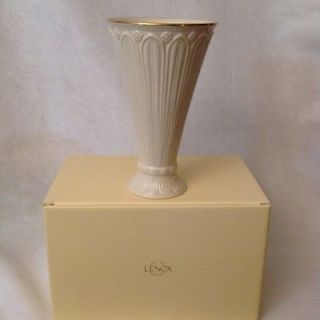 lenox vase in Lenox