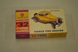 Vintage* Pyro 1932 Ford B Roadster 1/32 Scale Model Car