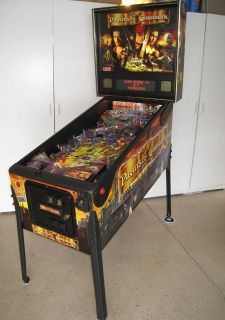   Pirates Of The Caribbean Home Use Only Pinball Machine   Perfect