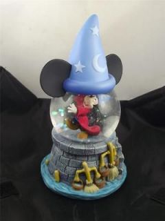   Fantasia Sorcerer Mickey Commands Mops Figurine Snowglobe w. Solid Hat