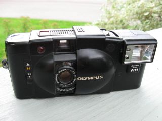 Vintage OLYMPUS XA2 SMALL 35mm CAMERA w/ A11 Dedicated Olympus Flash