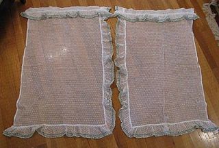 Vintage 30s 40s Dotted Muslin / Net Curtains   Set of 2 Green 