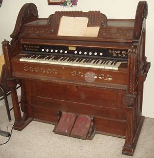pump organ in Piano & Organ