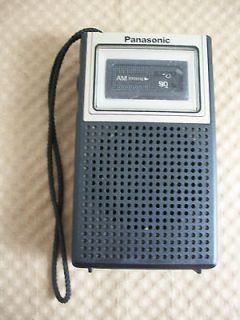 Vintage Transistor Panasonic Hand Held Portable AM Radio Model R 1019