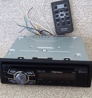 Pioneer DEH 7300BT CD/ In Dash Receiver CLEAN AND READY TO INSTALL,