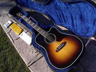   2011 Gibson Hummingbird Pro Acoustic/Elect​ric Cutaway Guitar & Case