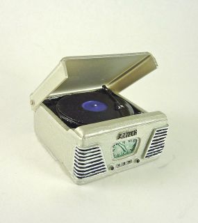 Dollhouse Miniature Retro Turntable Record Player, Silver