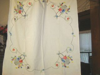 Vintage Tablecloth White With Stunning Embroidered Flowered Baskets