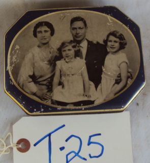TOFFEE TIN  KING GEORGE FAMILY / QUEEN ELIZABETH