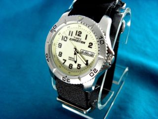 VINTAGE TIMEX DIVERS STYLE CREAM FACE WATCH G 10 STRAP